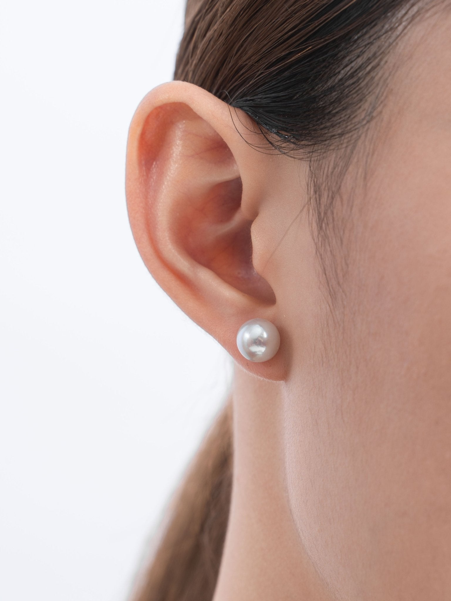 Akoya Madama Pearl Ear Studs - Yukimoto