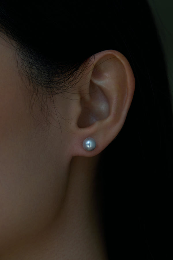 Akoya Pearl Natural Grey Ear Studs