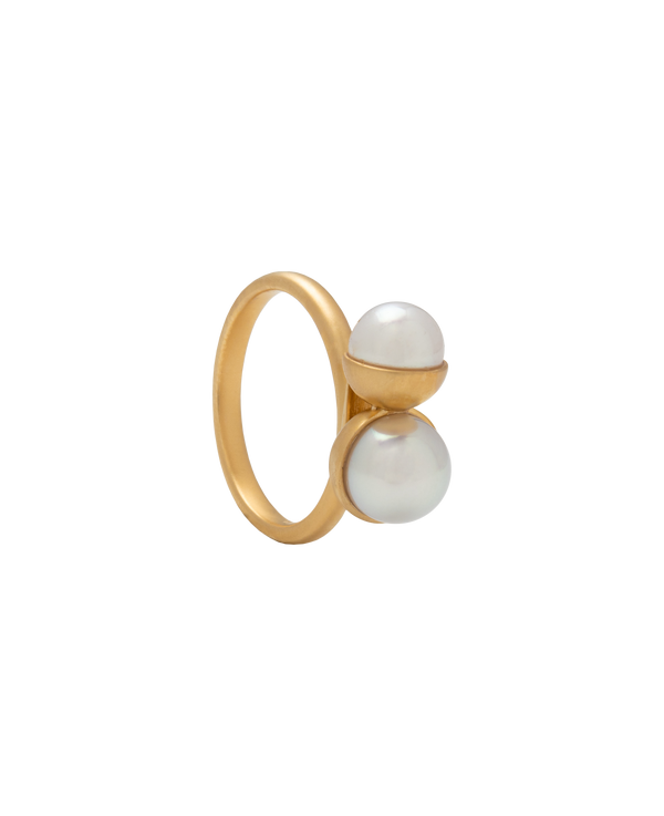Yukimoto Japan-inspired Bullet Pearls ring featuring natural Akoya pearl and sculptural design