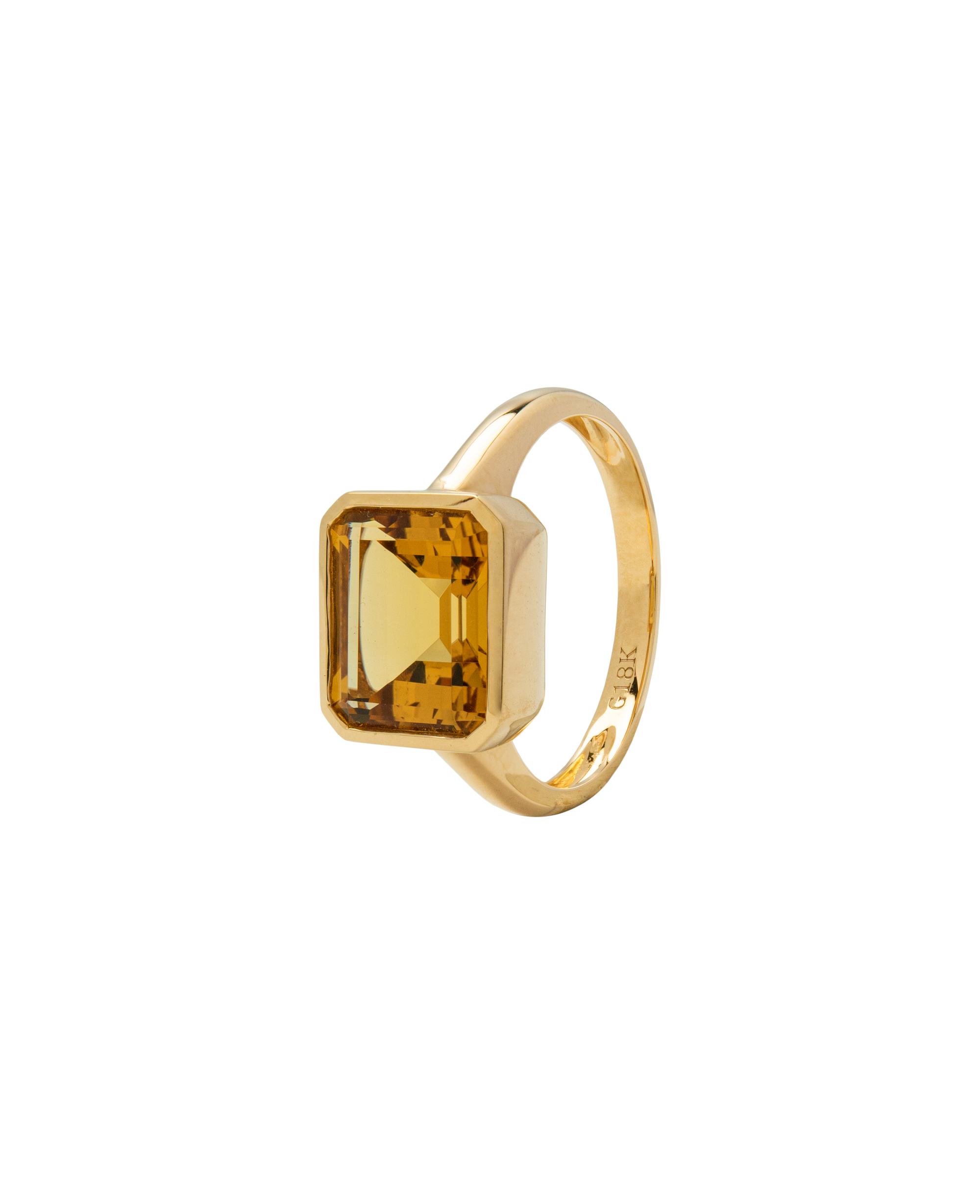 Elevé Yellow Emerald Ring