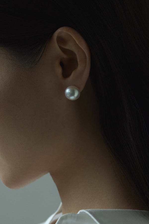 South Sea White Pearl Aurora Phoenix Ear Studs