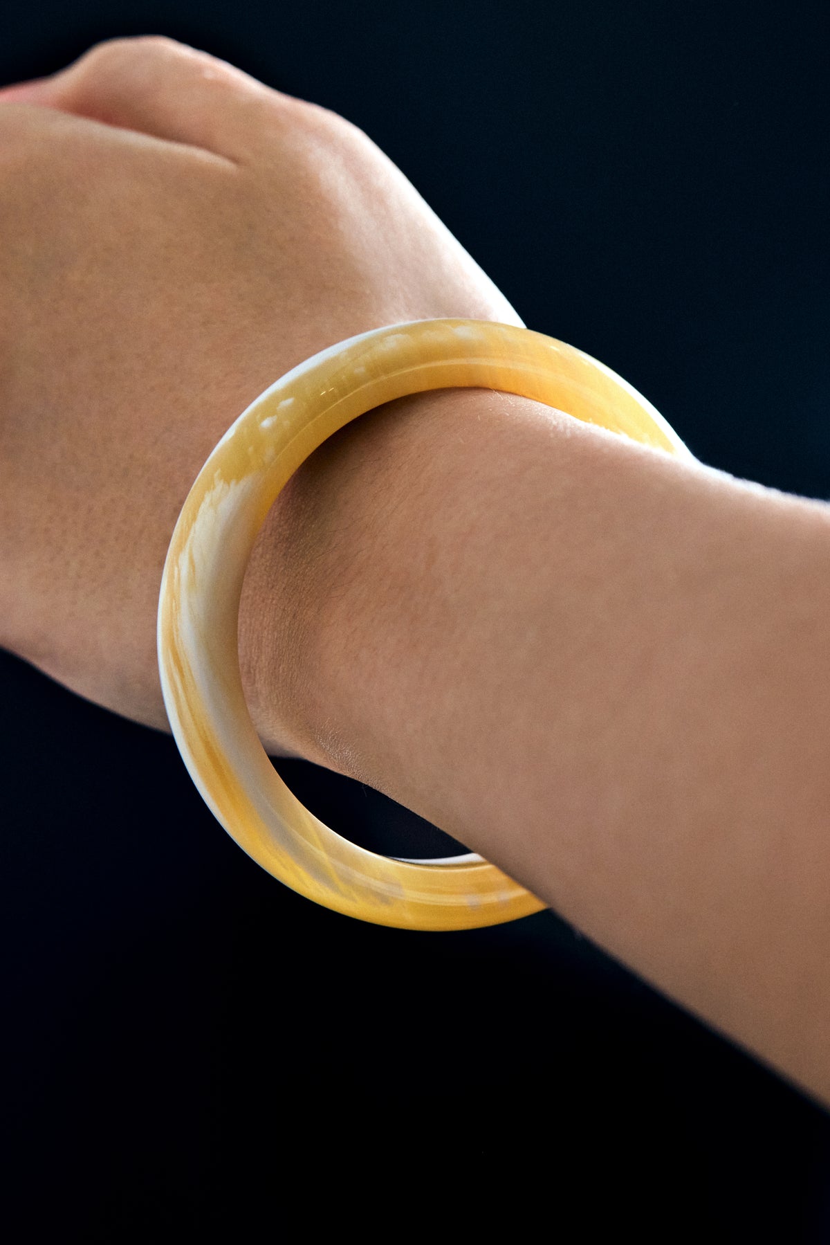 Tridacna Bi-Color Exclusive Bangle