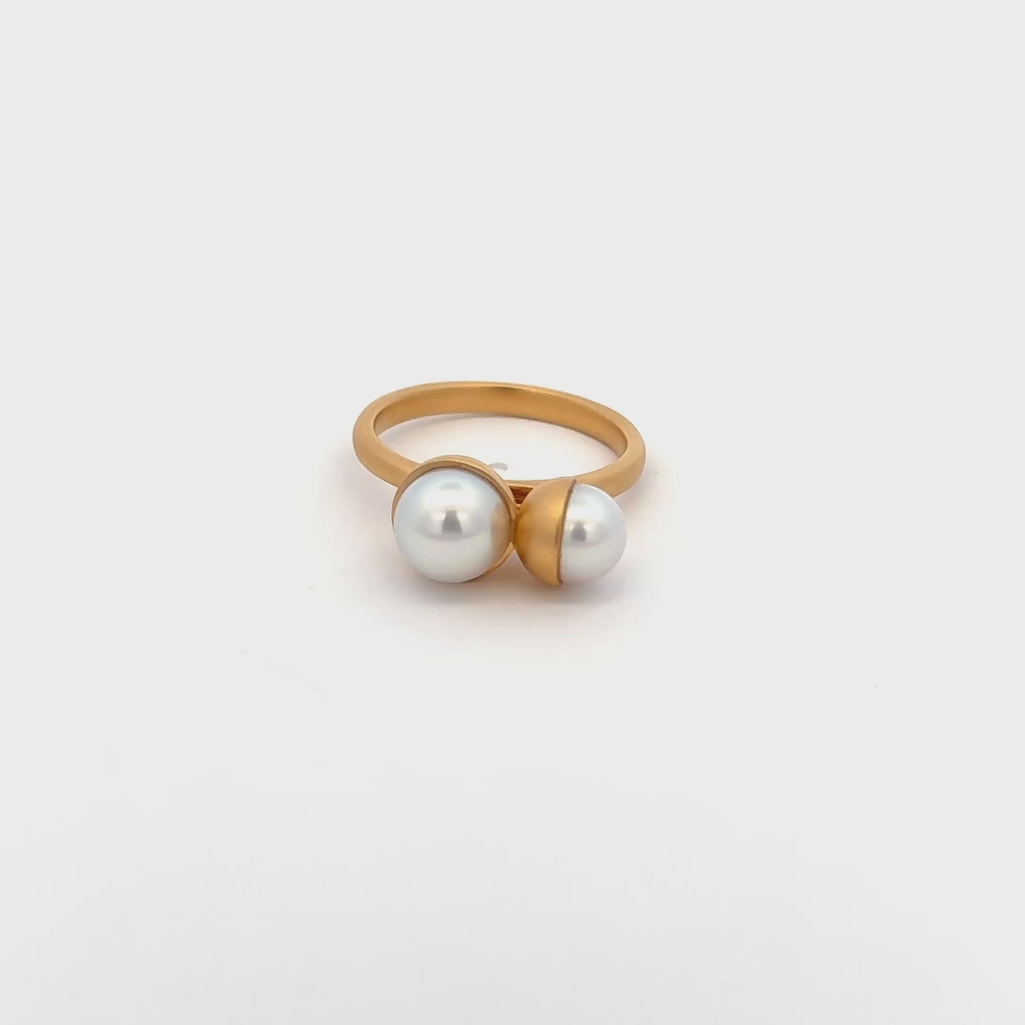 Yukimoto Japan-inspired Bullet Pearls ring featuring natural Akoya pearl and sculptural design