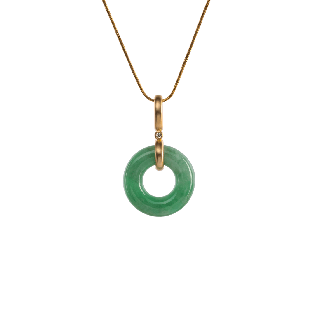 Jadeite pendant necklace deals
